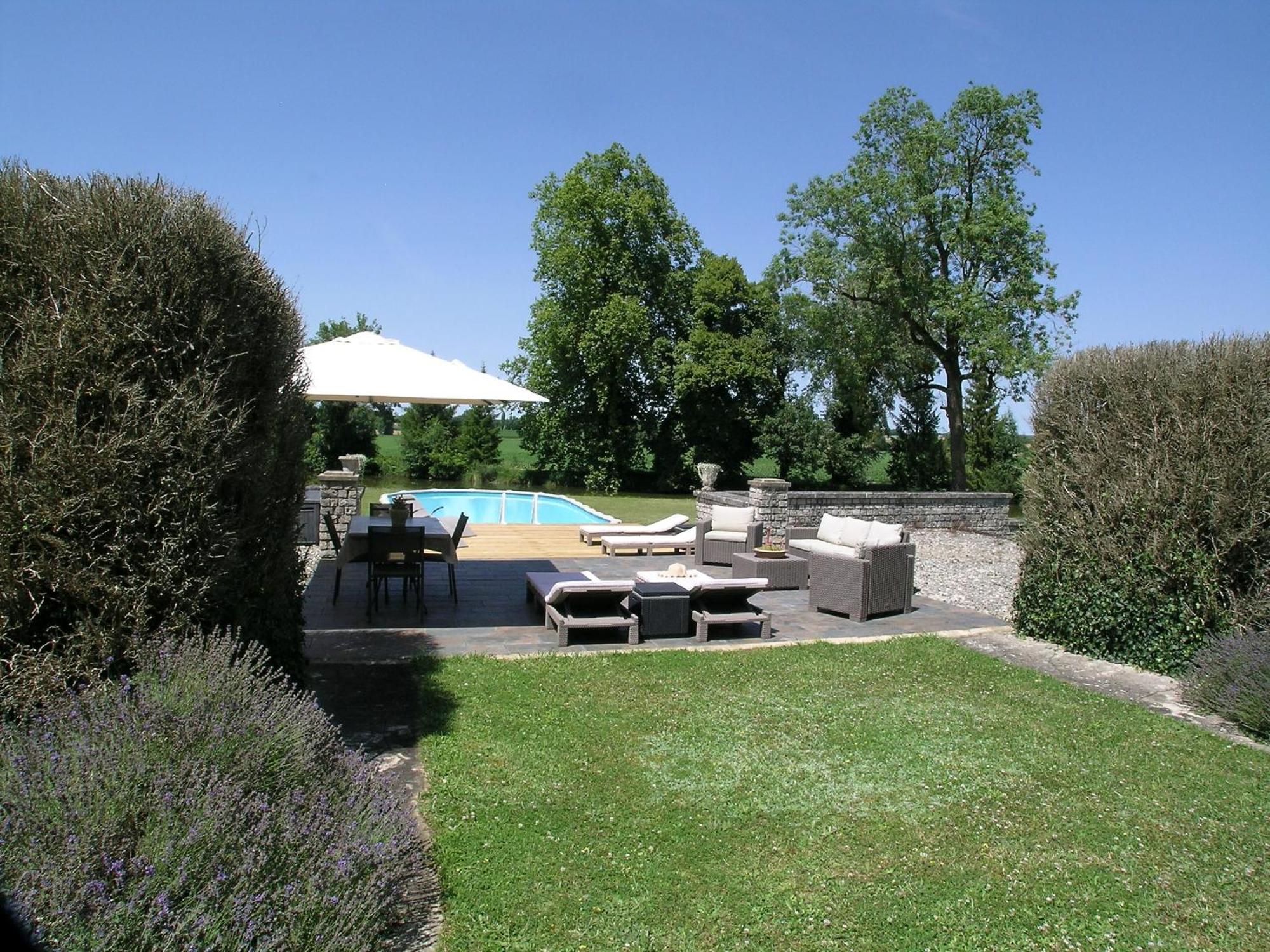 Cherval Chateau Du Bourbet מראה חיצוני תמונה