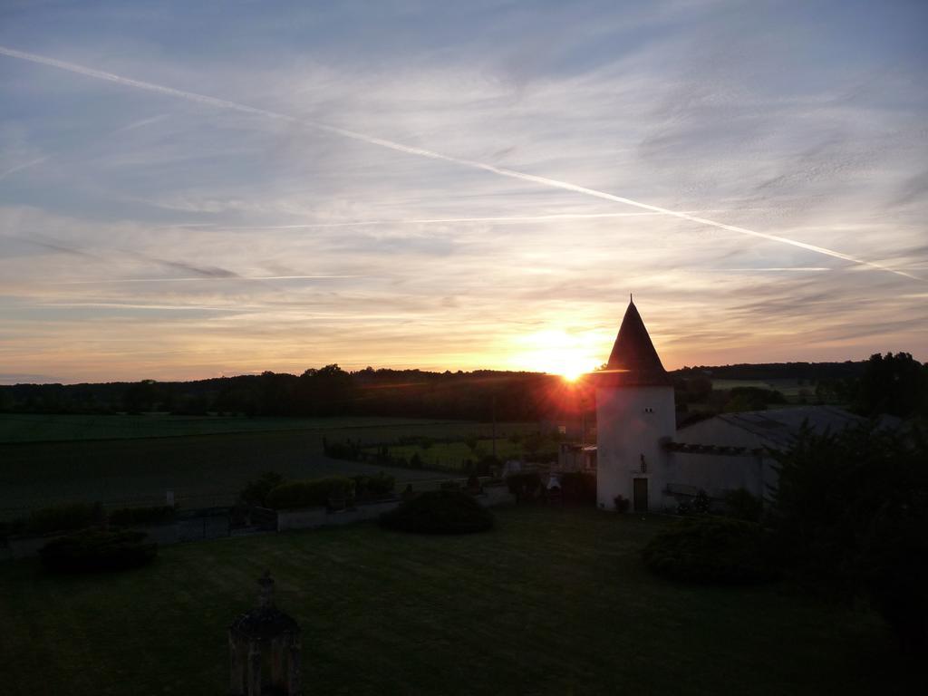 Cherval Chateau Du Bourbet מראה חיצוני תמונה